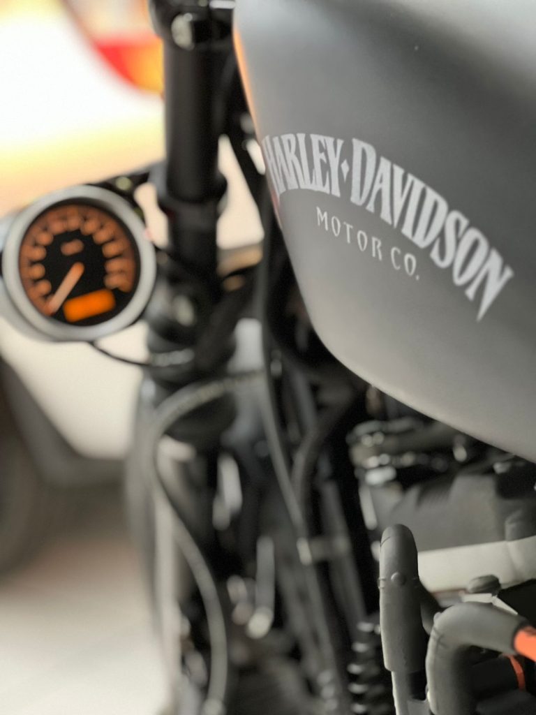 HARLEY DAVIDSON LX 883N